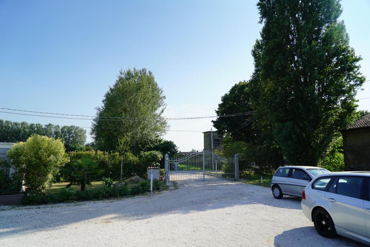 הוילה Rivarolo del Re ed Uniti Agriturismo Il Sole מראה חיצוני תמונה